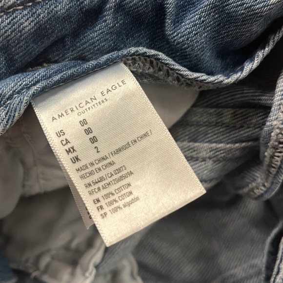 Denim Mom Shorts Paperbag High Waist Pleats Light Wash American Eagle Size 00 - Picture 16 of 16